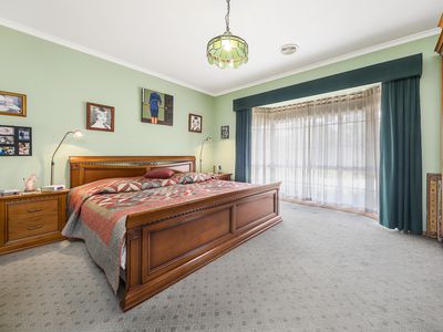 25 Billabong Drive, Monegeetta