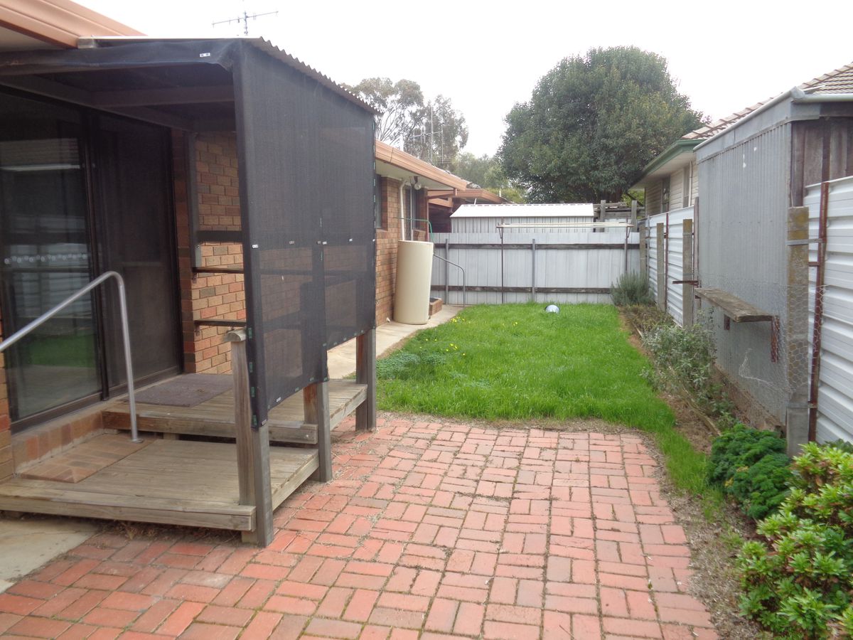 2 / 13 Hart Street, Rochester