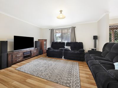 1 / 23  Reynolds Grove, Romsey