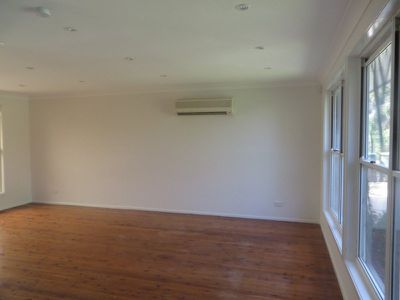 15 Pine Creek Circuit, St Clair