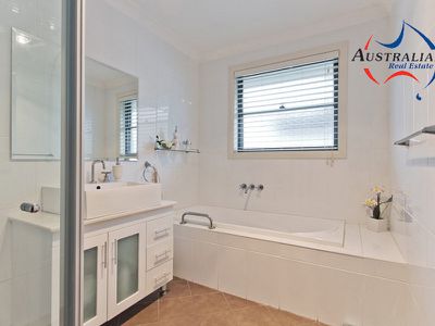 34A Alexandra Circuit, St Clair