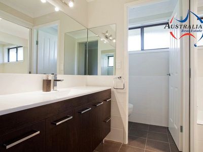 14 Caribou Close, St Clair