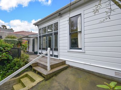 10 Littlebourne Road, Roslyn