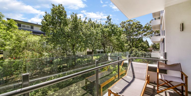 2202 / 280-288 Burns Bay Road, L... 2202 / 280-288 Burns Bay Road, L...