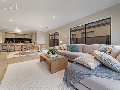 19 Canal Way, Craigieburn