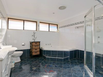 13 Heron Crescent, St Clair