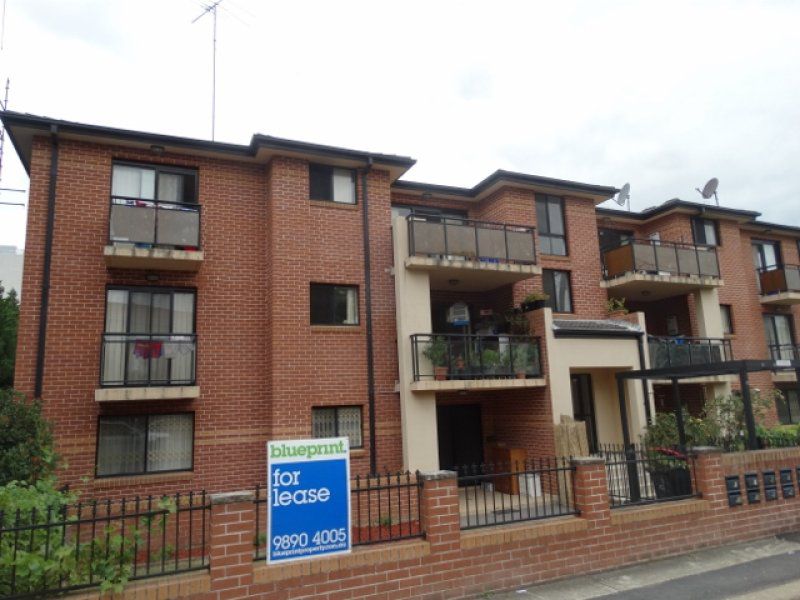 10 / 16 Park Road, Auburn