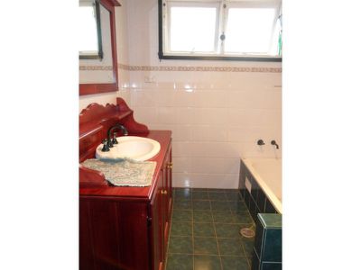 23 White Parade, St Marys