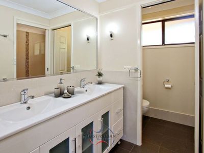 32 Sunray Crescent, St Clair