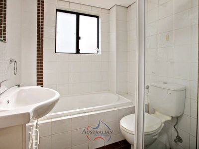 9 / 21-23 Hinkler Avenue, Warwick Farm