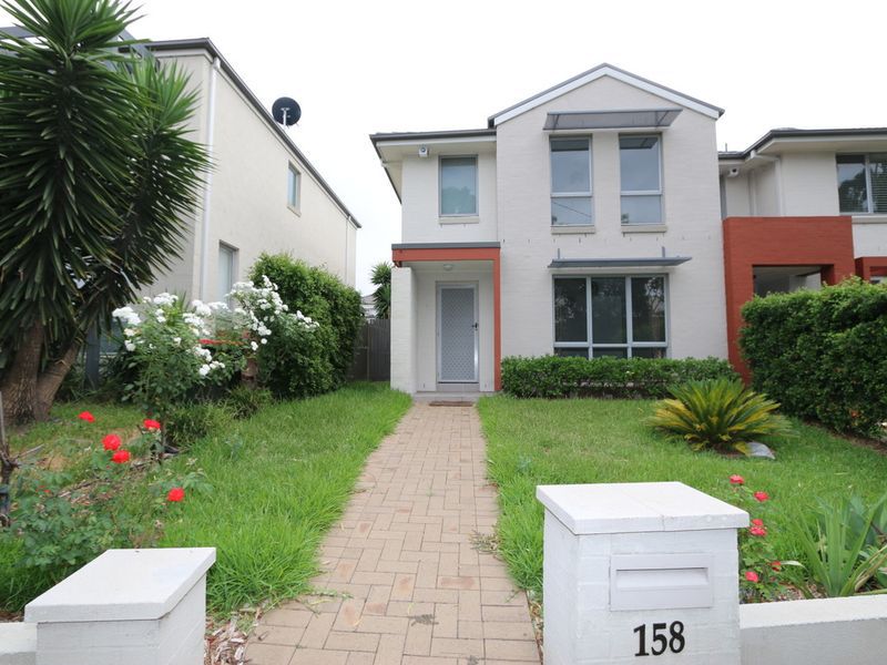 158 Stanhope Parkway, Stanhope Gardens