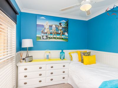 2 Netherton Avenue, St Clair