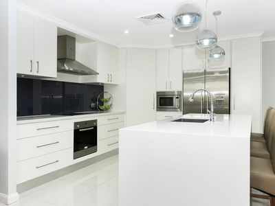 12 Lindwall Court, St Clair