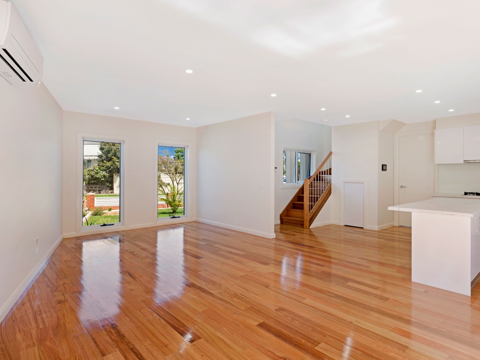 2 / 4 Moama Crescent, Pascoe Vale South