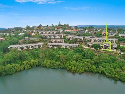 2 / 9 Fairway Drive, Banora Point