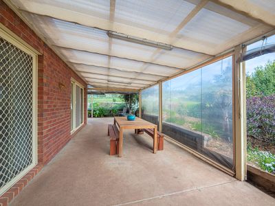 2 Larissa Close, Romsey