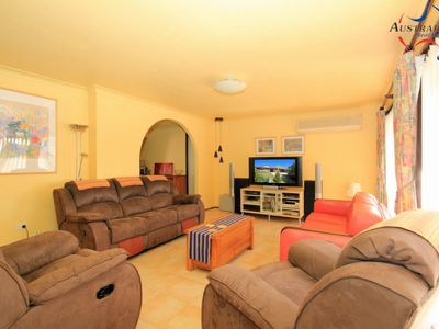 1 Plover Close, St Clair