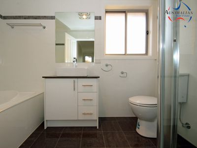 2 / 6 Edmund Blackett Close, St Clair