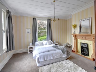 10 Littlebourne Road, Roslyn