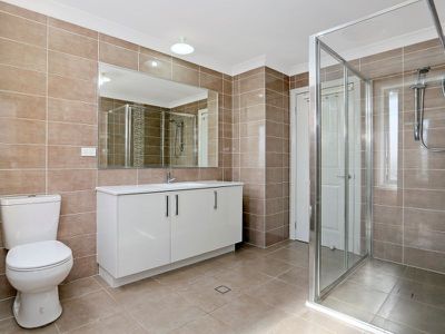 20 Ivor Avenue, Middleton Grange