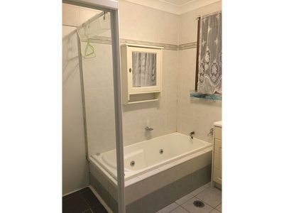 70 Shadlow Crescent, St Clair