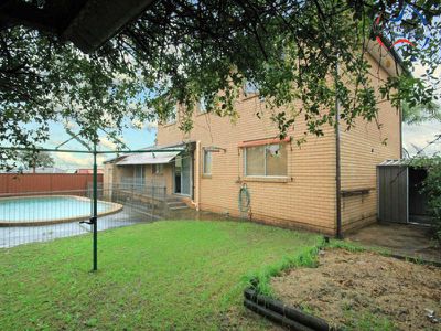 6 Mortimer Lewis Grove, St Clair