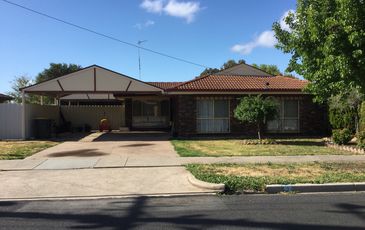 57 Federation Avenue, Horsham