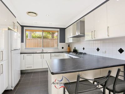 7 Hascombe Way, St Clair