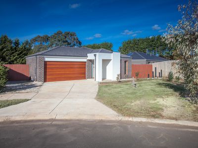 6 Mary Court, Lancefield