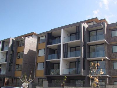 201 / 30 Henry Street, Gordon