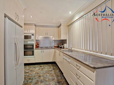 9 Barossa Close, St Clair