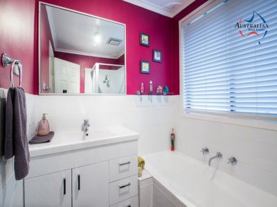 50 Olympus Drive, St Clair