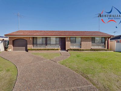 13 Eucumbene Place, St Clair