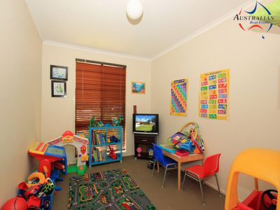 6 Jody Place, St Clair