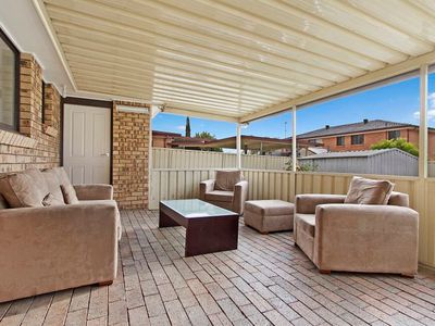 5 Pine Creek Circuit, St Clair