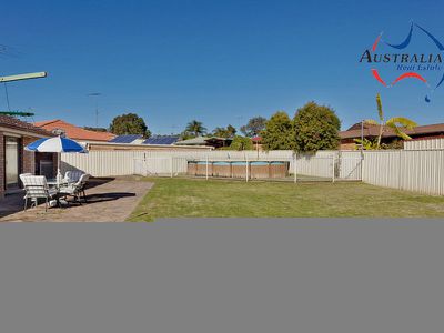13 Eucumbene Place, St Clair