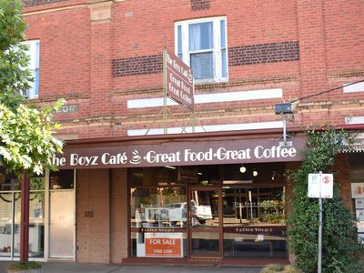 27 High Street, Charlton