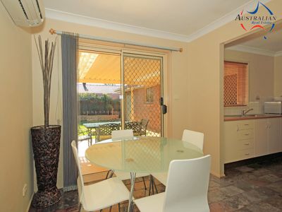 25 Martin Grove, Colyton