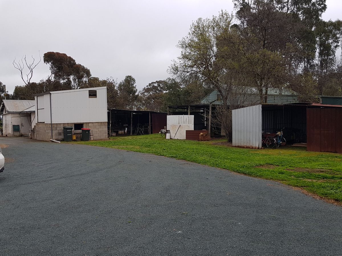 168-170  Railway Road, Elmore