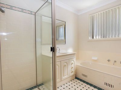 2 / 6D Royal Place, St Clair