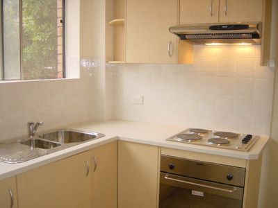 4 / 30 East Crescent Street, Mcmahons Point