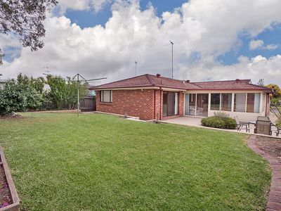 14 Pine Creek Circuit, St Clair
