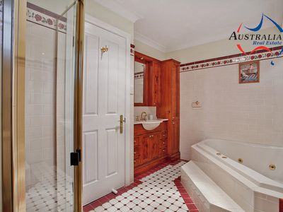 6 Colorado Drive, St Clair