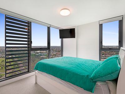 2201 / 1 Ascot Vale Road, Flemington