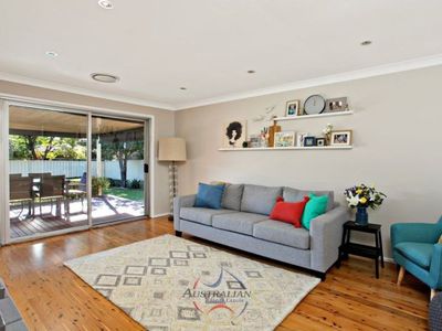 4 Coowarra Drive, St Clair