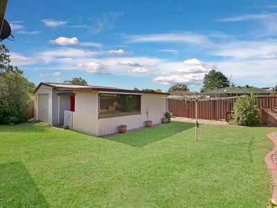 5 Moore Street, St Clair