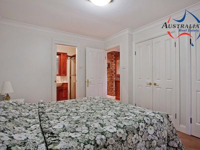 6 Colorado Drive, St Clair