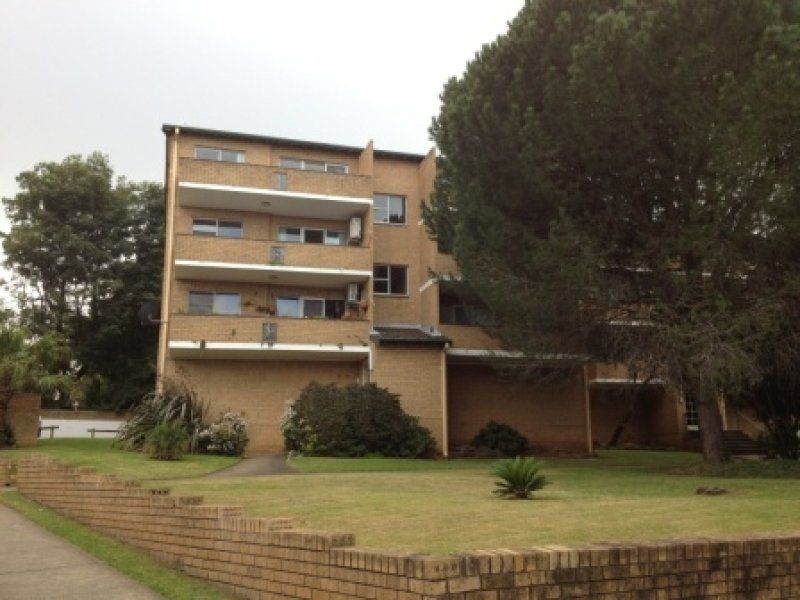 2 / 18 Bobart Street, Parramatta