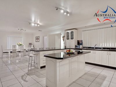 13 Hickory Place, St Clair