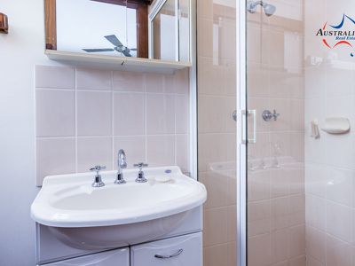 35 Menzies Circuit, St Clair